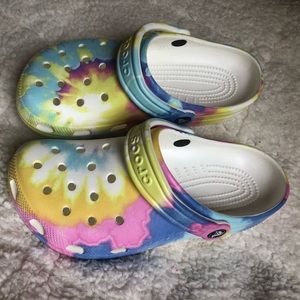 Crocs Classic Pastel TieDye NWOT Size 6